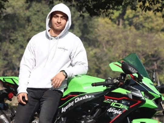 Famous YouTuber and Bike Rider Agastya Chauhan Dies while racing bike
