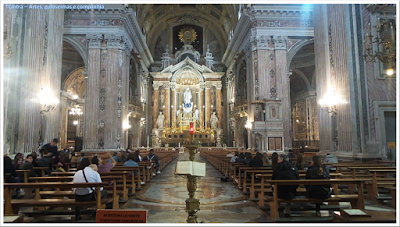 Napoli; Palazzo Sanseverino; Chiesa del Gesù Nuovo; Igreja barroca