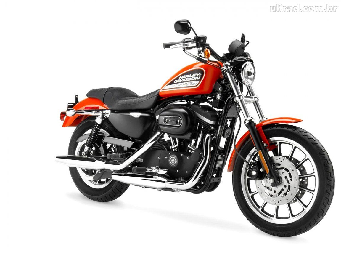 HARLEY DAVIDSON 883 R – UMA MOTO VIBRANTE