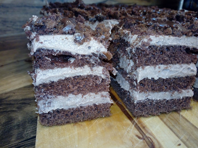 ciasto nesquik ciasto z kremem nesquik ciasto czekoladowe z kremem czekoladowym ciasto tortowe ciasto mocno czekoladowe ciasto z kakao rozpuszczalnym