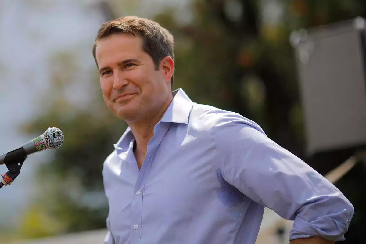 Dân biểu Seth Moulton