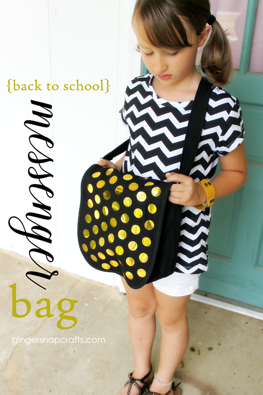 Back to School Messenger Bag with Gold Heat Transfer Vinyl   from #HappyCrafters #sponsored