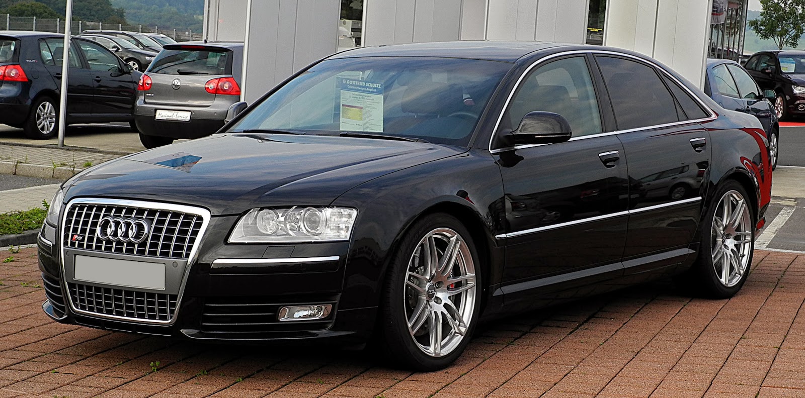 Audi S8