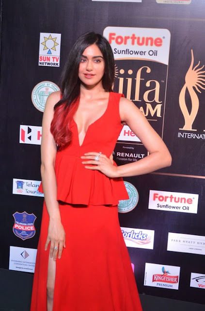 adah sharma cleavage in red dress at IIFA utsavam 2017