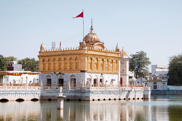  2 Days Private Golden Temple Amritsar Tour with Beating Retreat ceremony package