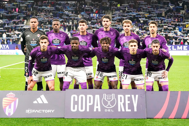 📸REAL VALLADOLID C. F. 📆5 diciembre 2023 ⬆️John Víctor, Iván Cédric, Víctor Meseguer, Gustavo Henrique, Alberto Quintana, César De la Hoz ⬇️Lucas Rosa, Mickaël Malsa, Tunde Akinsola, Joni Montiel y Sergio Escudero. R. C. D. ESPANYOL DE BARCELONA 3 🆚 REAL VALLADOLID C. F. 1 Martes 05/12/2023, 21:00 horas. Copa del Rey, 2ª ronda, partido único. Cornellá de Llobregat, Barcelona, Stage Front Stadium: 15.464 espectadores. GOLES: ⚽1-0: 23’, Jofre Carreras. ⚽2-0: 43’, Jofre Carreras. ⚽2-1: 82’, Isra Salazar. ⚽3-1: 90+6’, Javi Puado.