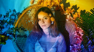 Gabrielle Aplin 2019