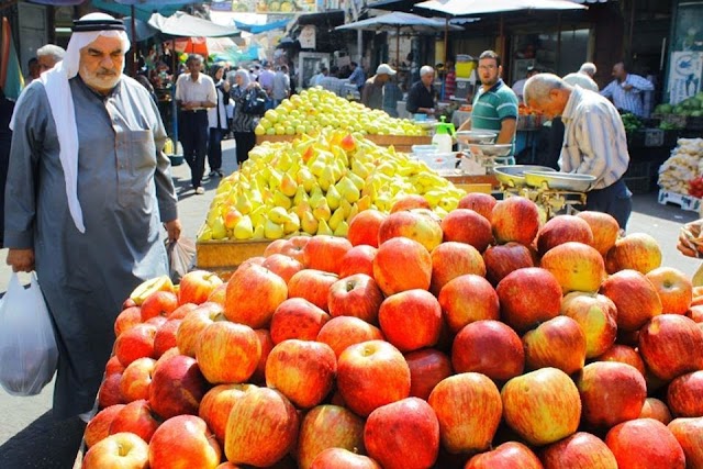 شاهد بالصور اهالي مدينية نابلس الفلسطينية يستعدون لاستقبال عيد الاضحى 2014 