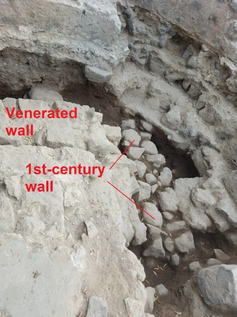 Φωτογραφία από τα ευρήματα του τοίχου του 1ου αιώνα μ.Χ. [Credit: Ruth Schuster]