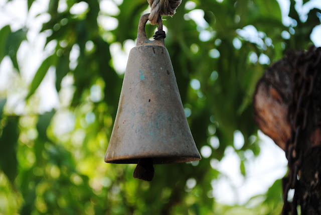 Ring a Bell, photography by Suy / São Ludovino.