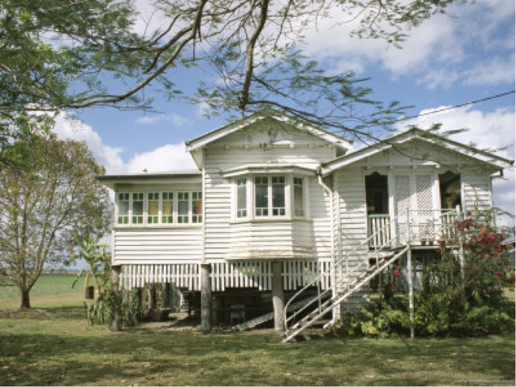 WEST END COTTAGE Queenslander  Houses would you buy a 