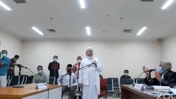 Sidang Habib Rizieq Ricuh,