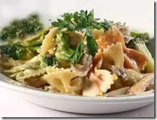 Farfalle con broccoli e acciughe