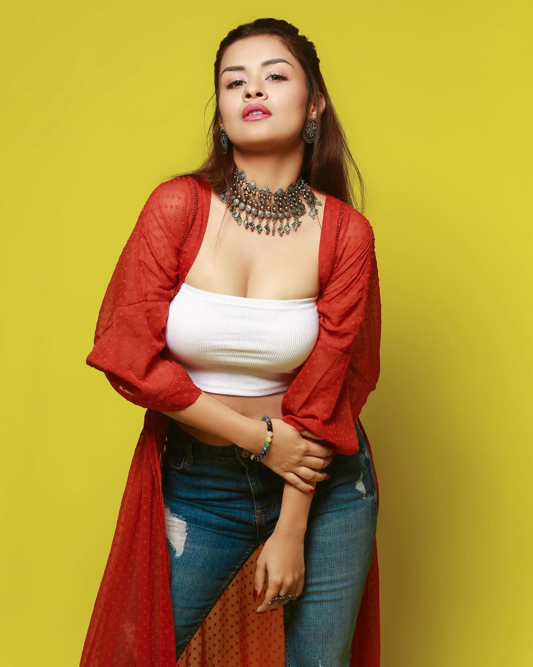 Avneet kaur pic