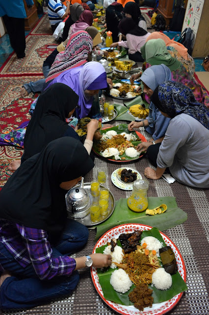 Nasi-Ambeng