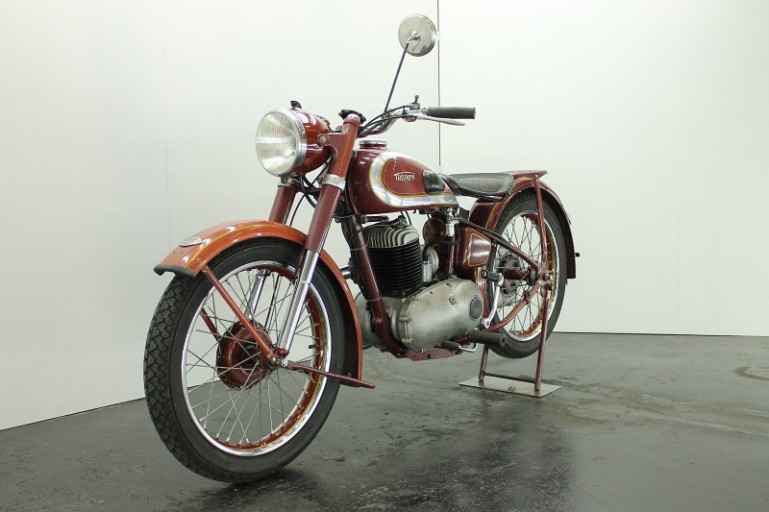 motor-klasik-250cc-1951,triumph-1-cylinder