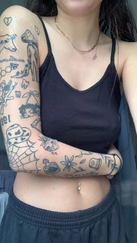 Tatuajes finos para mujer