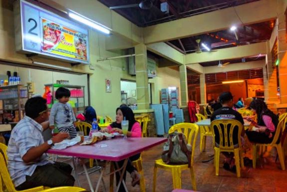 8 Tempat makan best di Melaka waktu malam [Update 2019 