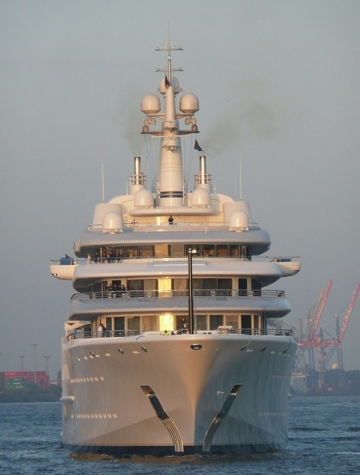 Amazing World: Eclipse - The Largest Motor Yacht in the World