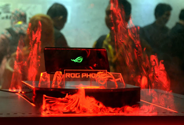 ROG Phone, Smartphone Gaming Khusus Untuk Sultan