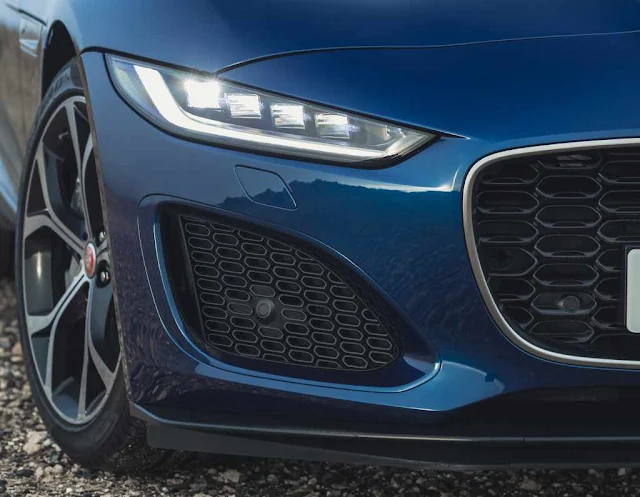 Jaguar F-Type Detalle de Lamparas e Inlets Delanteros