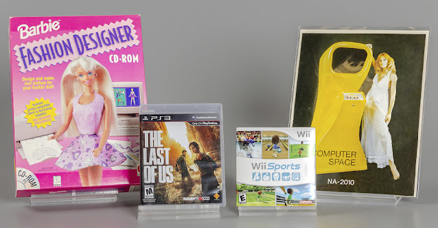 Imagem com embalagens dos jogos Barbie Fashion Designer, Computer Space, The Last of Us, Wii Sports, que entraram do World Video Game Hall of Fame.