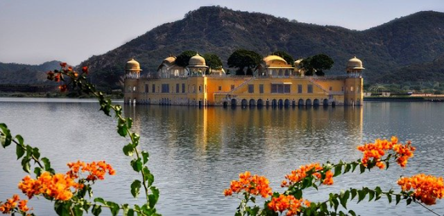 best area to stay in jaipur