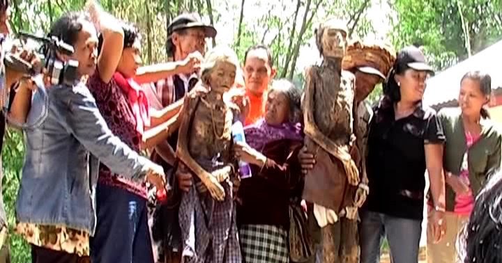 Seram! Upacara Ma'nene Di Toraja Ini Bikin Bulu Kuduk 