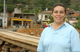 Márcia de Oliveira Martins também elogiou o trabalho da Secretária de Obras e agradeceu em nome da comunidade