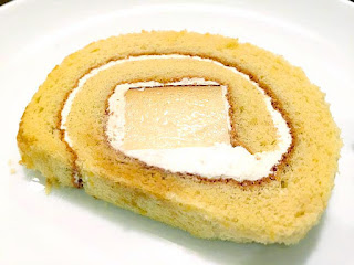 Sliced maple pudding roll cake.