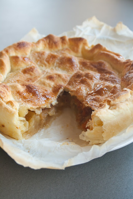 Torta di mele con la pasta sfoglia