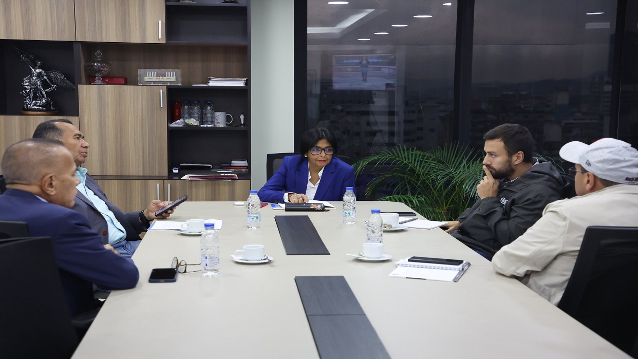 Vicepresidenta Rodríguez se reunió con gobernadores de oposición
