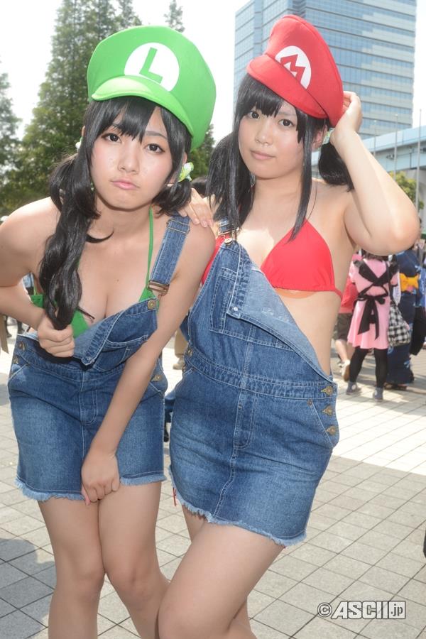 mario and luigi bikini cosplay 01