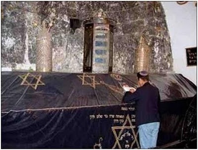 http://infomasihariini.blogspot.com/2016/01/gambar-makam-para-nabi-dan-rasul-allah.html