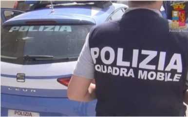 Cagliari, aggredisce 4 agenti in piazza del Carmine: in manette 22enne algerino