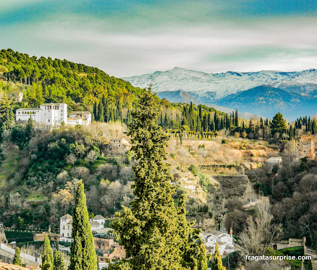 Palácio do Generalife visto do Albaicín em Granada