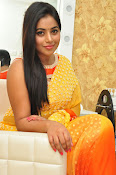 poorna gorgeous photos gallery-thumbnail-3