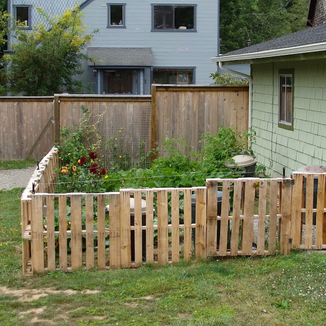 Get Ideas For Low Garden Fence Background