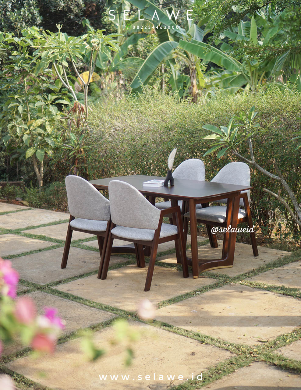 aria dining set