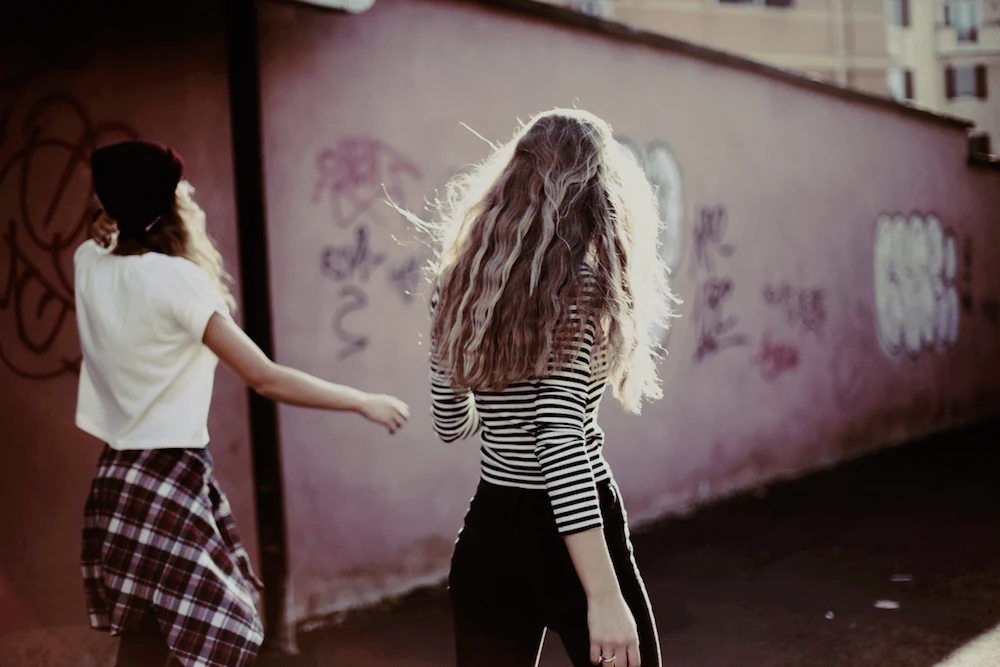 Young Adults Beautiful Moments | Epische Fotokunst von Guendalina Fiore