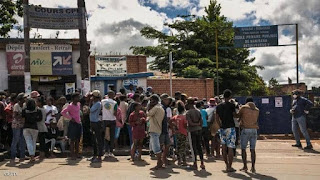 طوابير لشراء الأرز في مدغشقر بعد إعلان الإغلاق بسبب كورونا