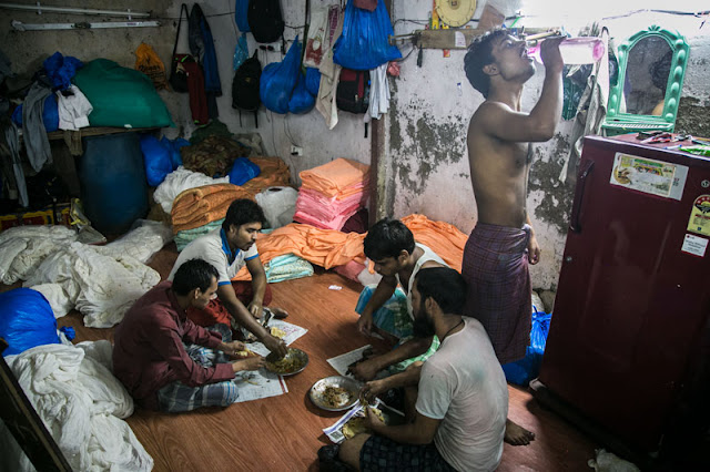 dharavi walk slum mumbai streets