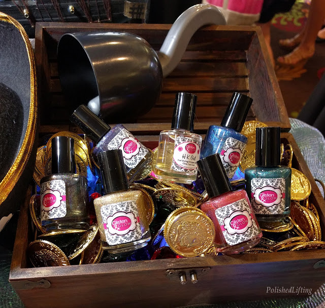 nail polish display