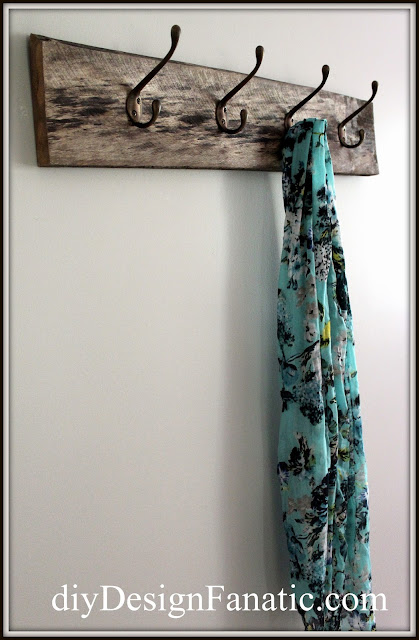 reclaimed wood coat rack, reclaimed wood, coat rack, farmhouse, farmhouse style, cottage, cottage style, diyDesignFanatic.com