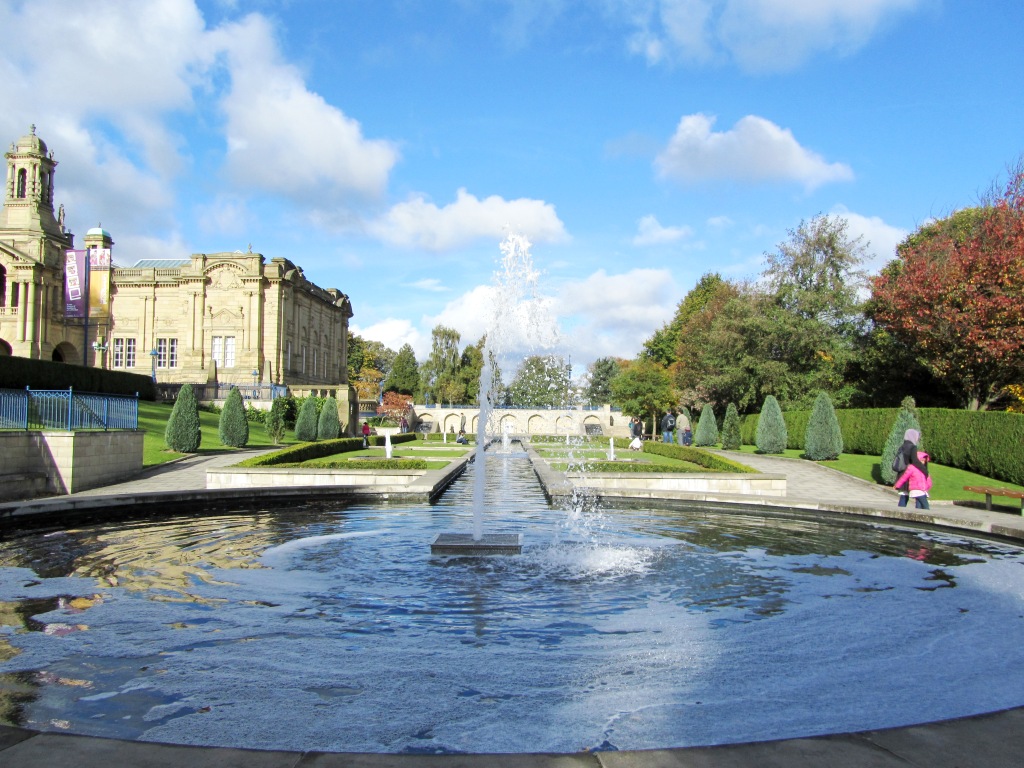 -: The.Mughal.Garden,Bradford.