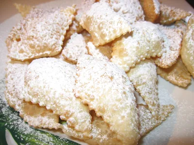Chiacchere, dolci fritti di carnevale - senza uova 1