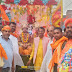 रामनवमी पर राम भक्तों ने भगवा रंग के झंडे को लेकर निकाली शोभायात्रा