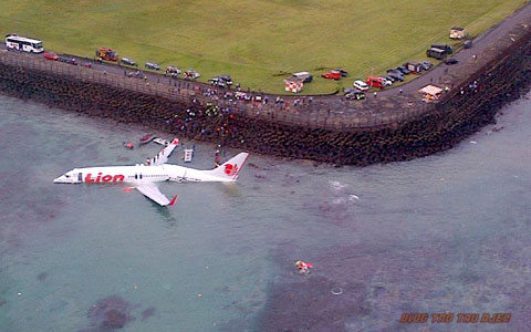 GEMPAR! - Kapal Terbang Lion Air Terhempas Di Bali 