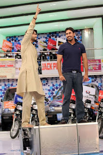 Crickter Nasir Jamshed at Fahad Mustafa's Jeeto Pakistan