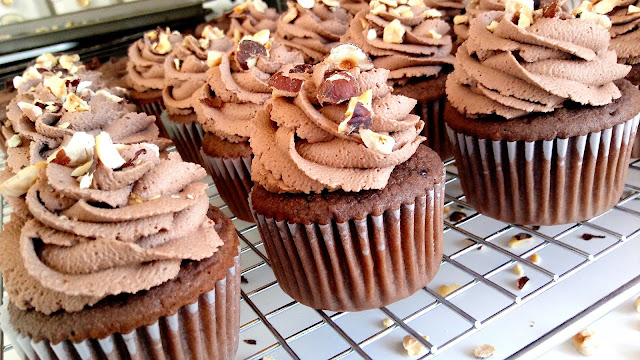 Easy Gourmet Chocolate Hazelnut Cupcakes